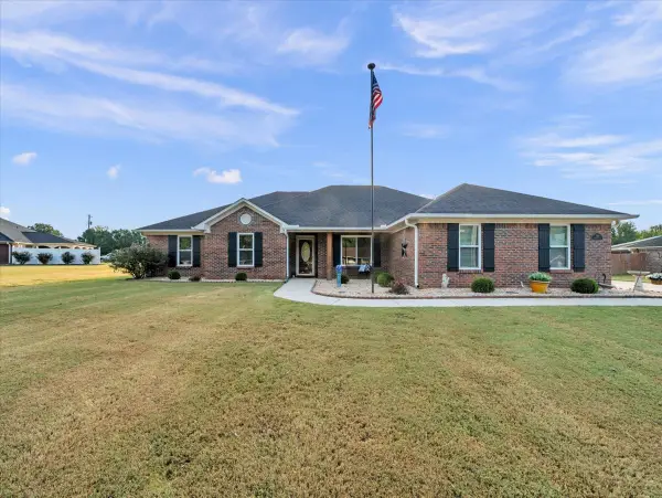 129 Edgebrook Dr, Ardmore, AL 35739