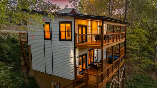 741 Ski View Ln, Sevierville, TN 37876