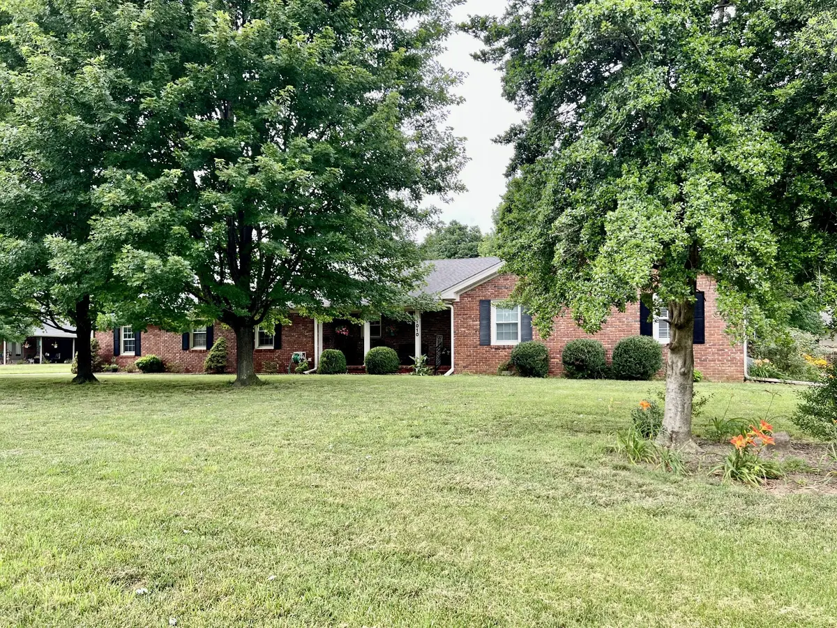 1010 S College St, Franklin, KY 42134 - #1