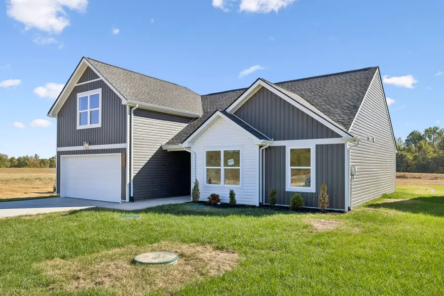 1226 Heflin St E, Cedar Hill, TN 37032 - #2
