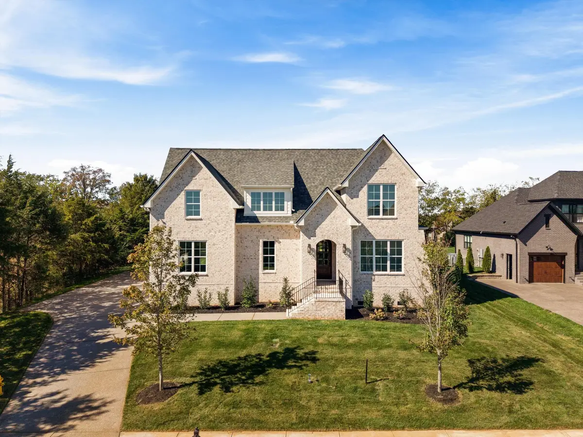 1010 Stone Creek Ln, Lebanon, TN 37087 - #1