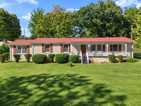 108 S Hummingbird Ln, Dickson, TN 37055