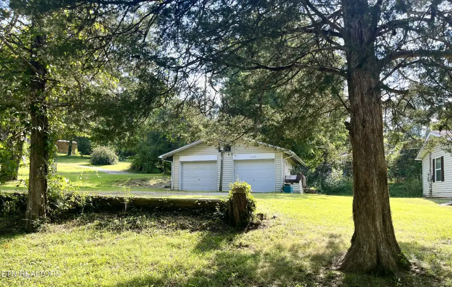 672 Raccoon Valley Rd, Maynardville, TN 37807 - #2