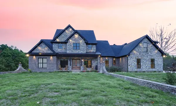 2211 Hackney Rd, Greenbrier, TN 37073