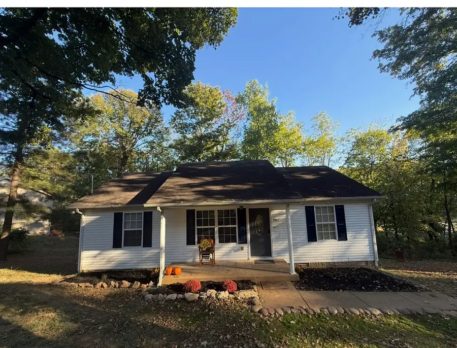 2067 Sugar Tree Dr, Lewisburg, TN 37091 - #2
