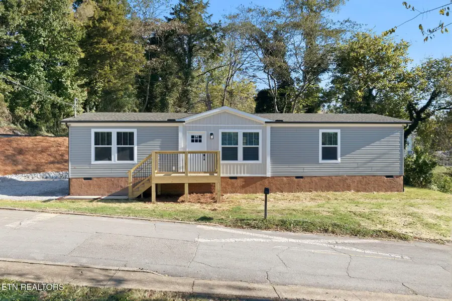 335 W Broad St, Clinton, TN 37716 - #2