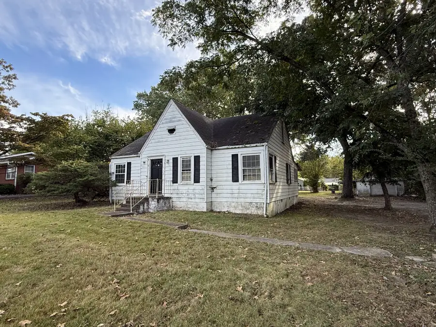 913 Mcarthur St, Manchester, TN 37355 - #3