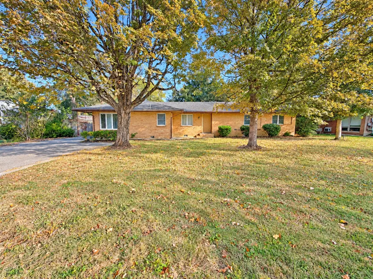 921 Mcarthur St, Manchester, TN 37355 - #1