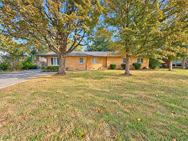 921 Mcarthur St, Manchester, TN 37355