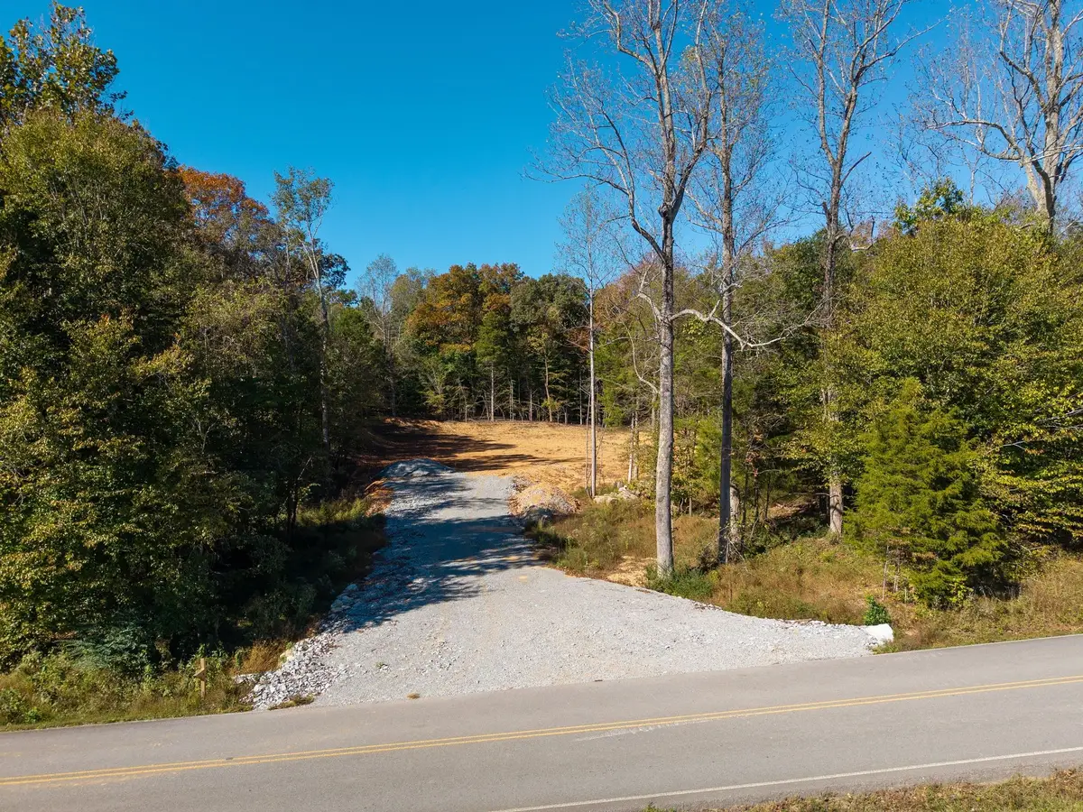 1230 Columbia Rd, Charlotte, TN 37036 - #1