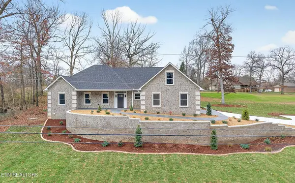 941 E Deer Creek Drive, Crossville, TN 38571