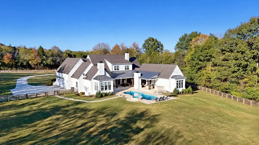 6659 Flat Creek Rd, Spring Hill, TN 37174 - #2