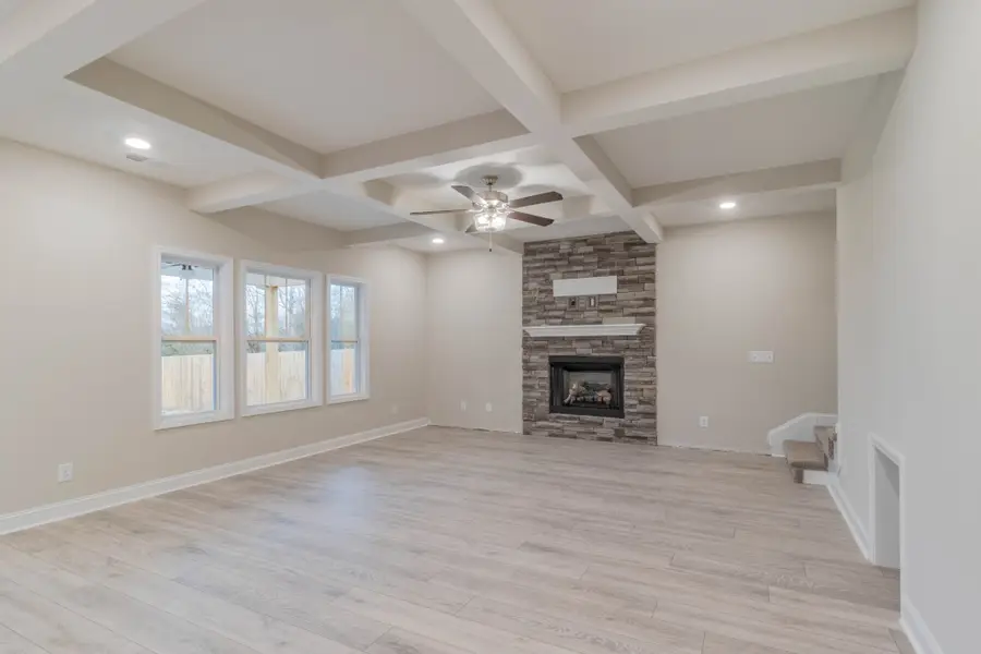652 Alvin Rd, Clarksville, TN 37042 - #2