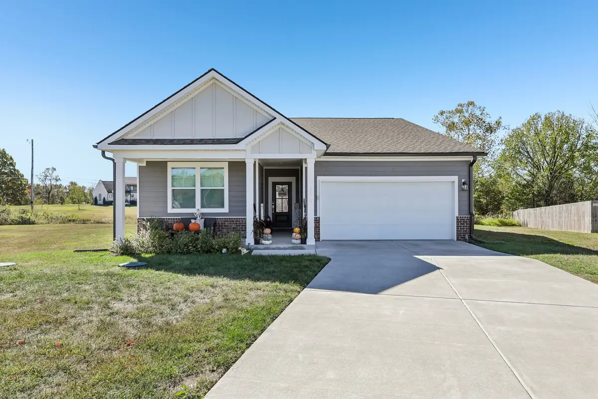 1000 Daphne Dr, Ashland City, TN 37015 - #1