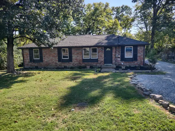 5035 Bonnameade Dr, Hermitage, TN 37076