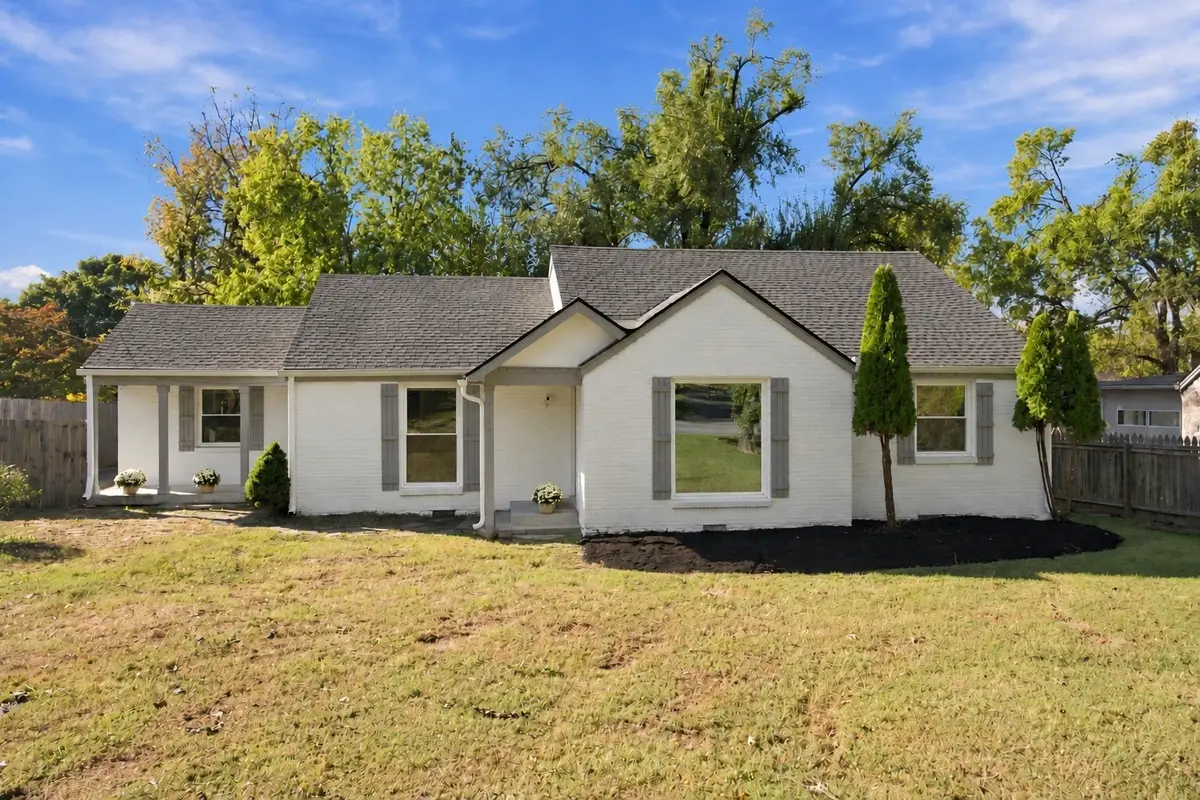 1120 Kenwood Dr, Nashville, TN 37216 - #1