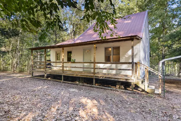 1757 Airport Ridge Rd, Linden, TN 37096