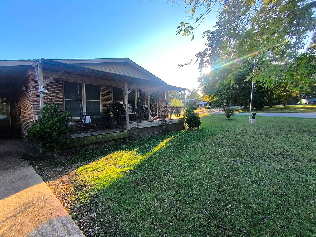 302 Mathis Ave, Obion, TN 38240 - #1