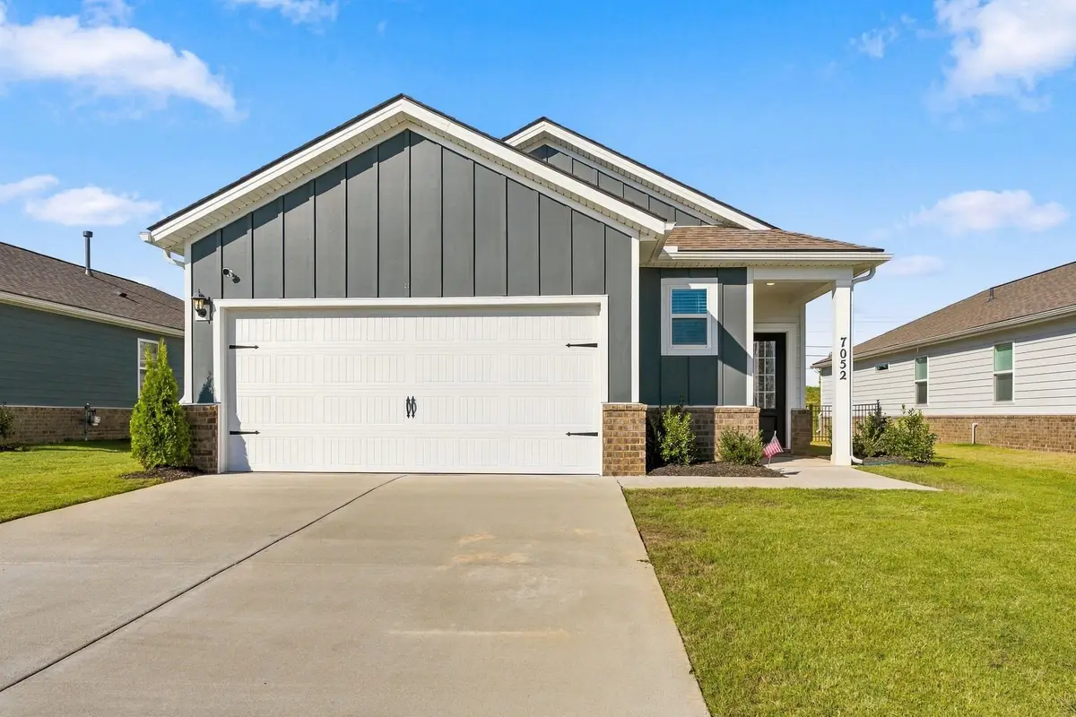 7052 Lang Ave, White House, TN 37188 - #1