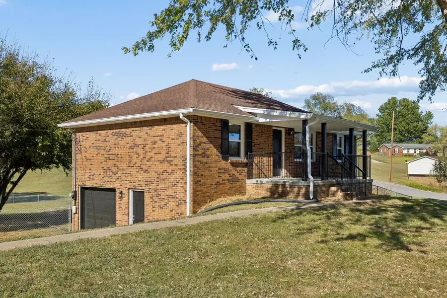 239 Raintree Dr, Clarksville, TN 37042 - #2