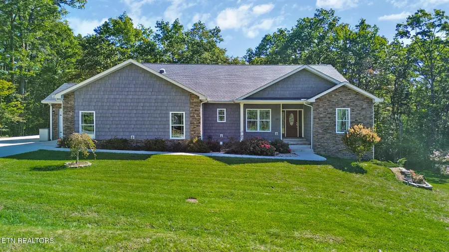 380 Mountain Preserve Pkwy, Crab Orchard, TN 37723 - #2