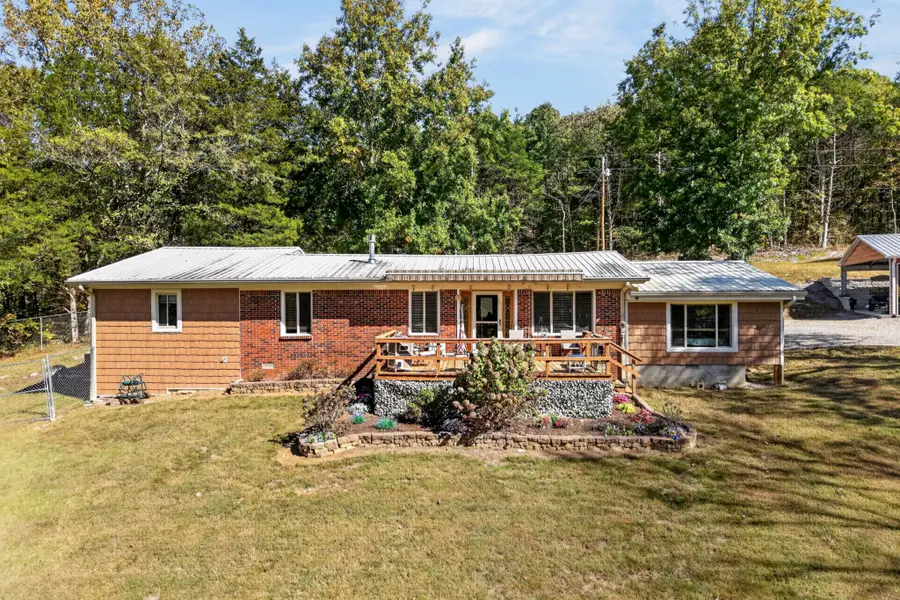 115 W Creek Ln, Gainesboro, TN 38562 - #3