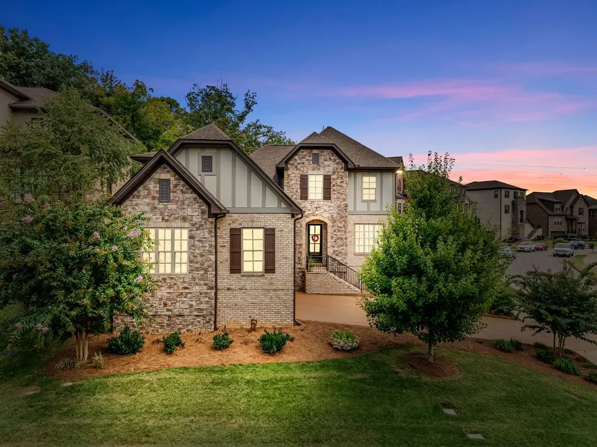 7229 Natchez Pointe Dr, Nashville, TN 37221 - #1