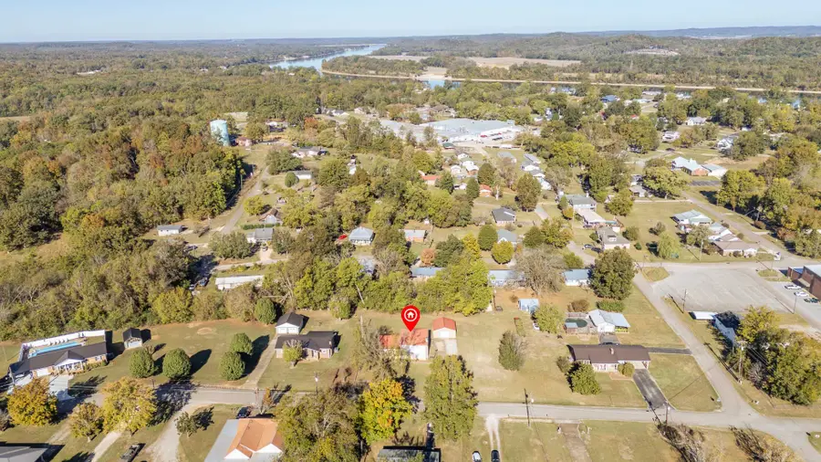 208 Forrest Ave, Clifton, TN 38425 - #2