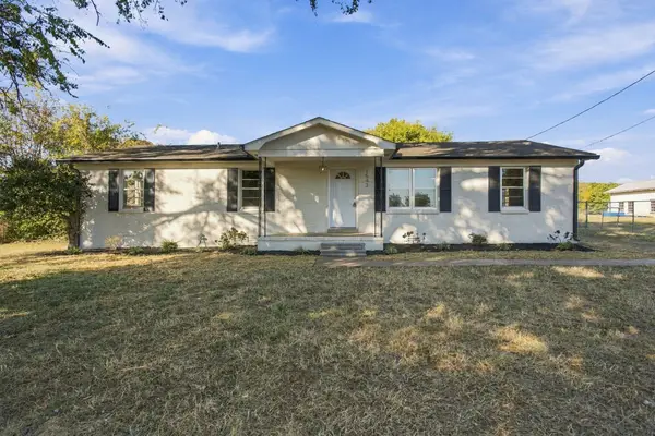 1543 E Burt Dr, Columbia, TN 38401