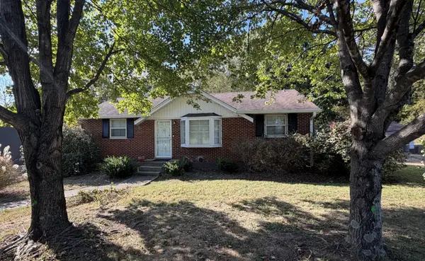 3821 Valley Ridge Dr, Nashville, TN 37211