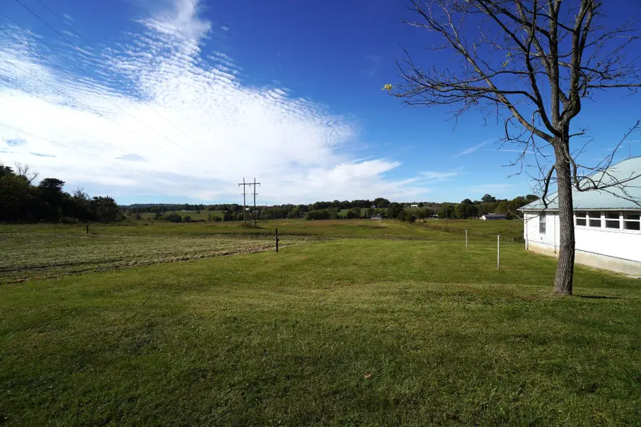 911 Brotherton Rd, Jefferson City, TN 37760 - #3