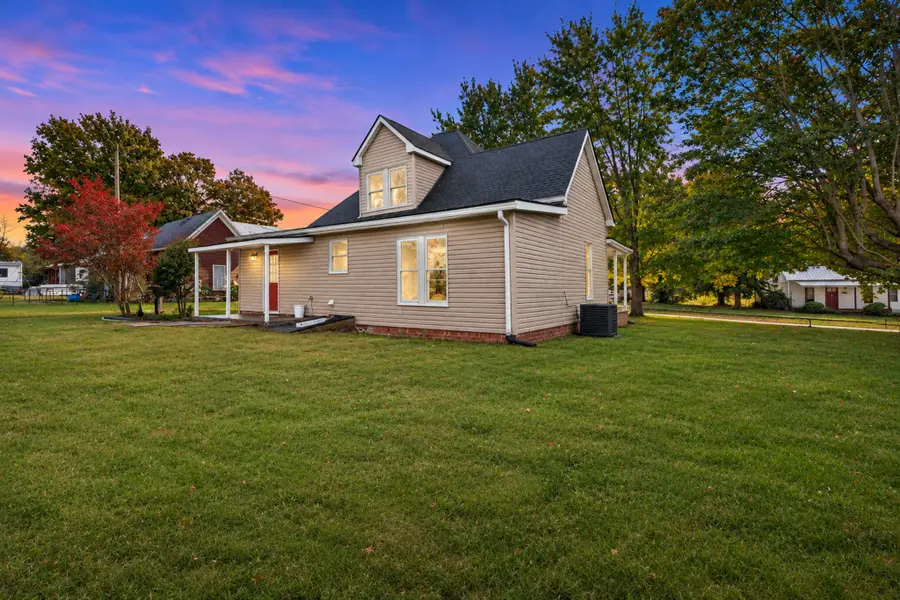 208 S Russell St, Portland, TN 37148 - #3