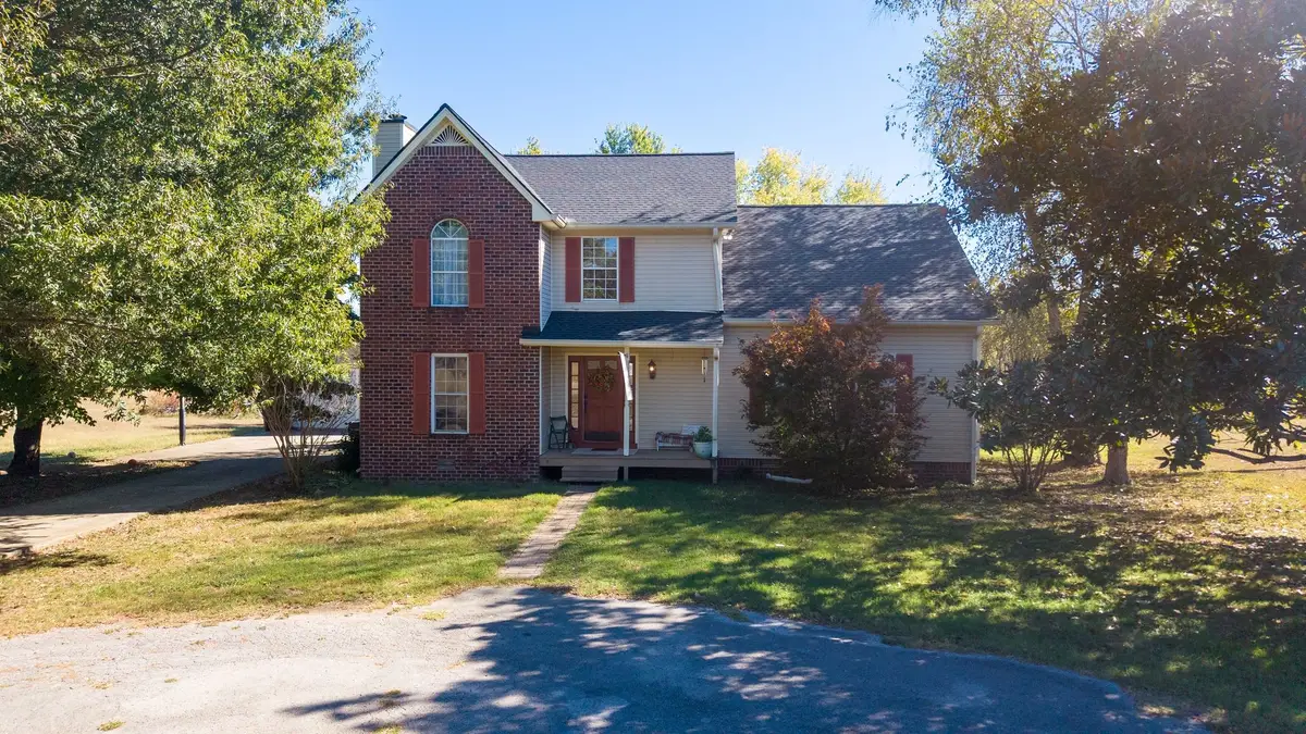 565 Douglas Ln, Gallatin, TN 37066 - #1