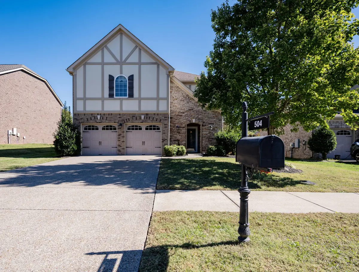 504 Cloverhill Ln, Lebanon, TN 37090 - #1