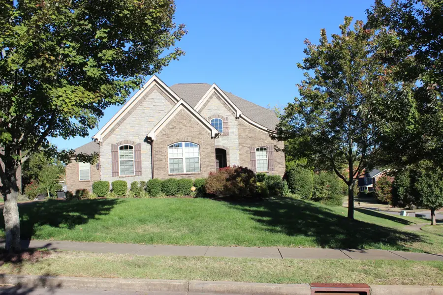 100 Houghland St, Gallatin, TN 37066 - #2