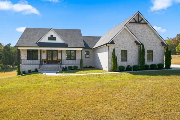 930 Steele Rd, Charlotte, TN 37036