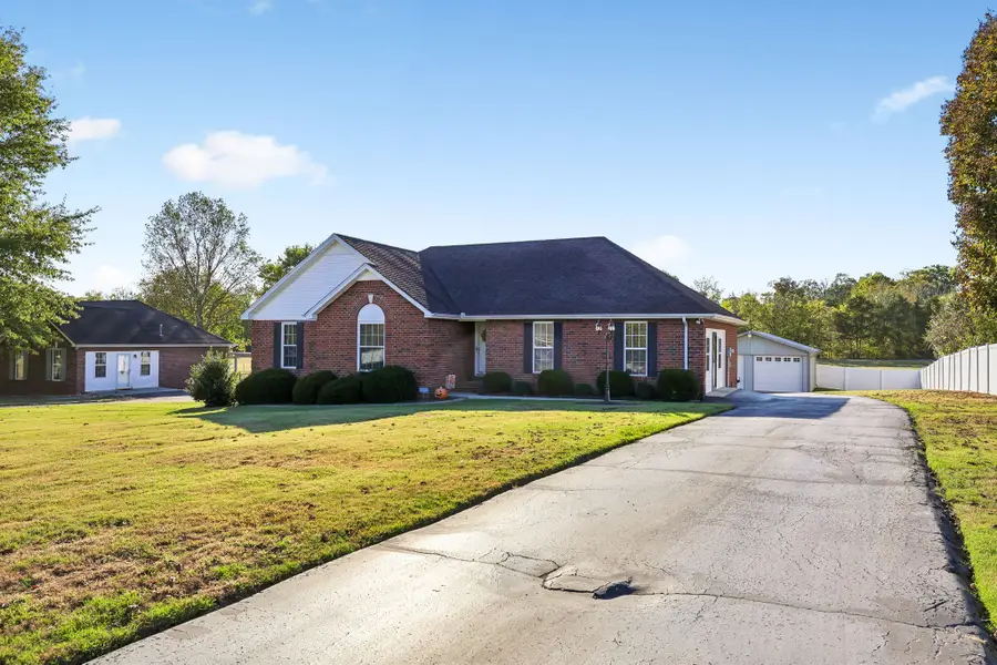 174 Brawley Cir, Readyville, TN 37149 - #2