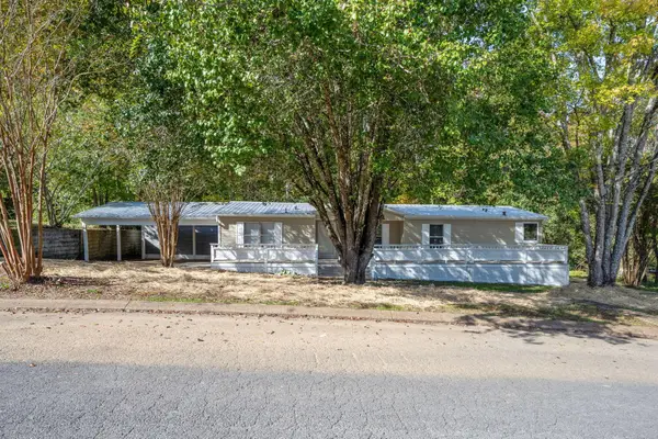 174 Betsy Lane, Rossville, GA 30741