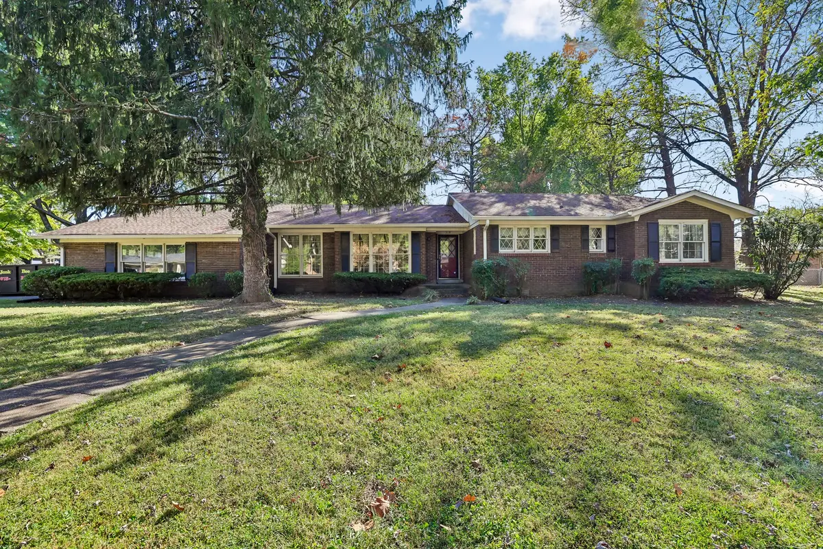 318 Falcon Dr, Murfreesboro, TN 37130 - #1