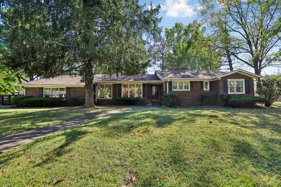 318 Falcon Dr, Murfreesboro, TN 37130 - #2