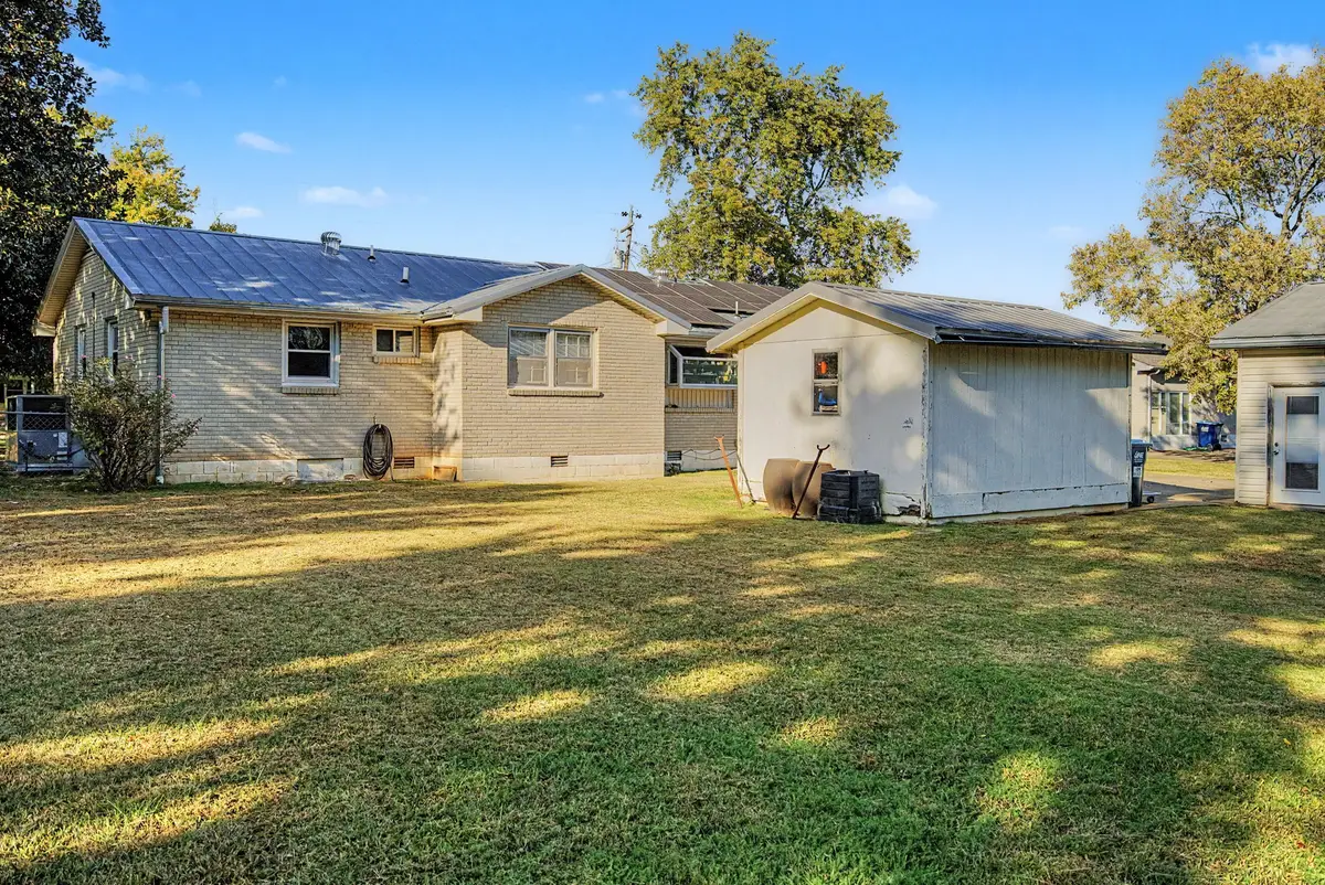 205 W Hutchinson Dr, Smyrna, TN 37167 - #1