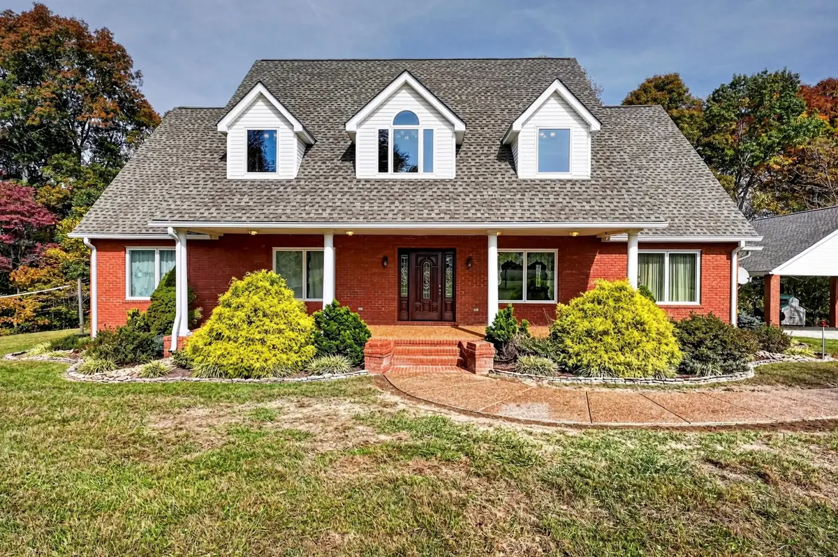 215 Landmark Ln, Hilham, TN 38568 - #1