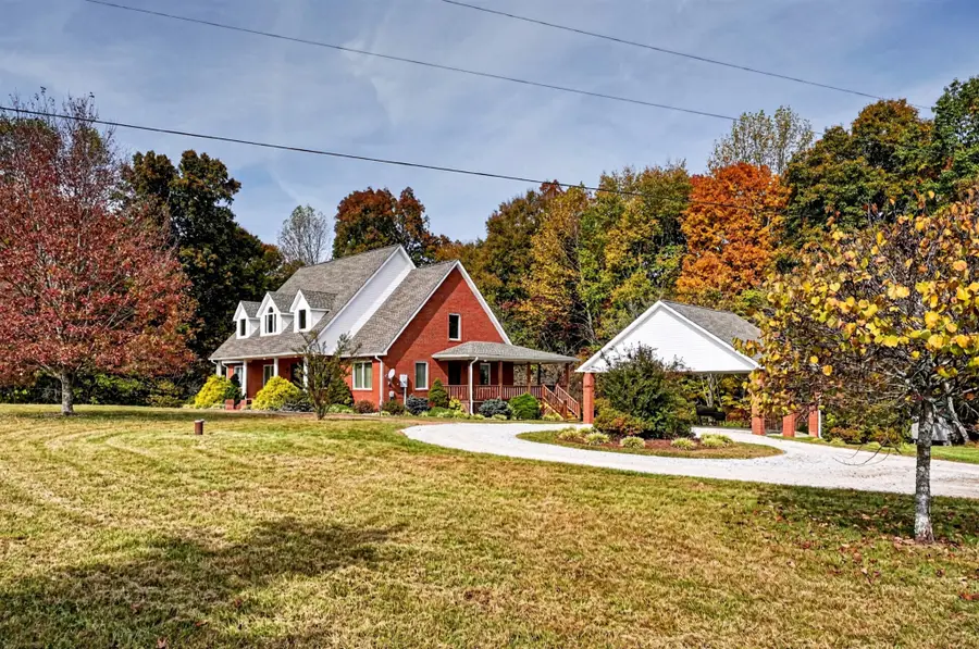 215 Landmark Ln, Hilham, TN 38568 - #3