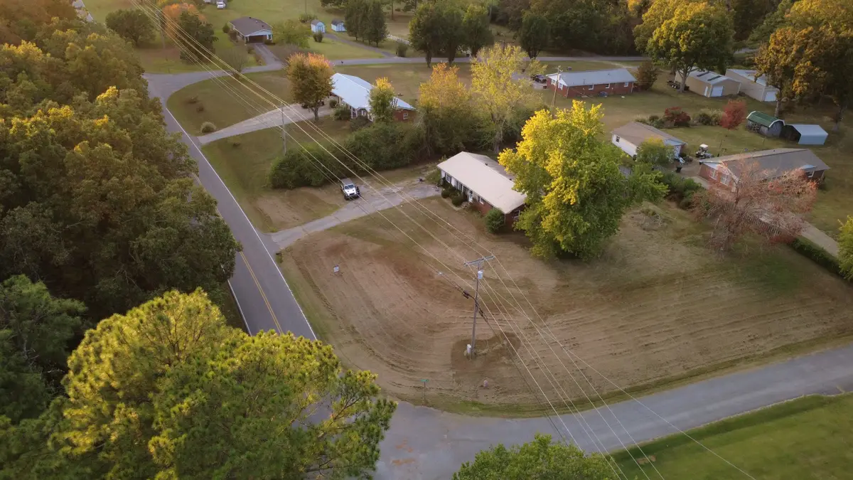 2402 Skyview Dr, Centerville, TN 37033 - #1