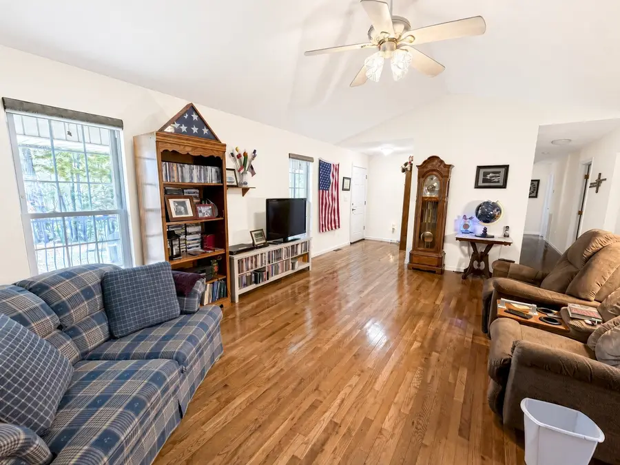1069 Deerfield Rd, Rutledge, TN 37861 - #3