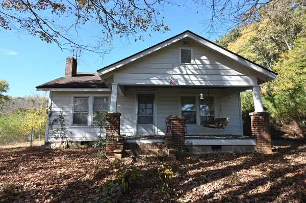 1290 Old Beardstown Rd, Lobelville, TN 37097