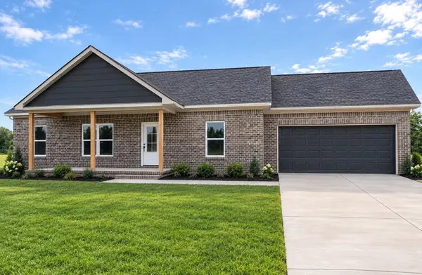105 Green Meadow Dr, Smithville, TN 37166