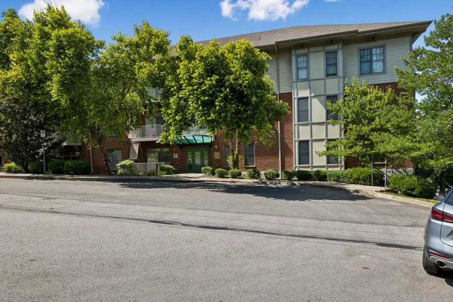 3100 W End Cir #102, Nashville, TN 37203 - #2
