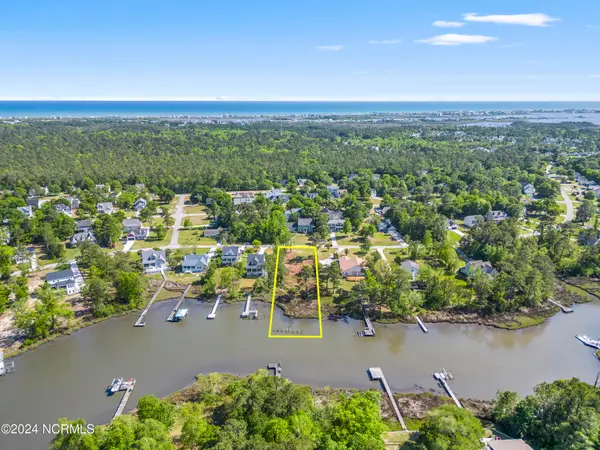 353 Chadwick Shores Drive, Sneads Ferry, NC 28460