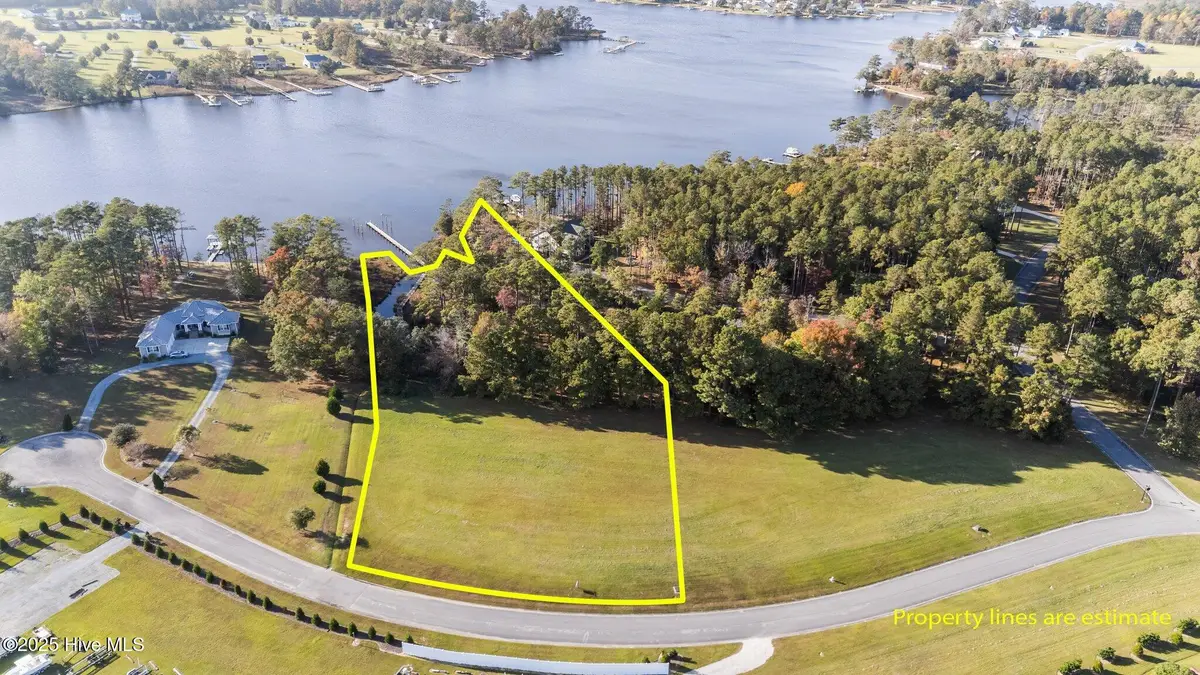 572 Dawson Creek Boulevard, Oriental, NC 28571 - #1